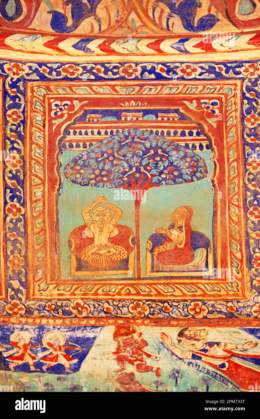 Dipinti mitologici sulla cupola del soffitto di Seth RAM Gopal Poddar Chhatri. 500 murales raffiguranti vite di Lord RAM e Lord Krishna, costruiti 150 anni fa Foto Stock