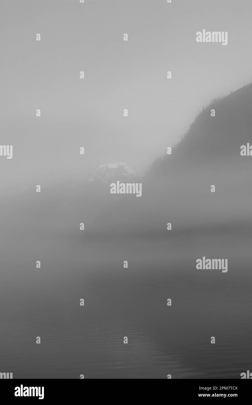 nebbia in montagna Foto Stock