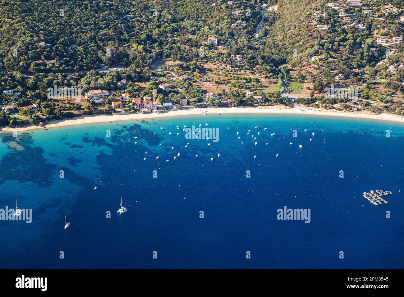 Francia, Corse du Sud, Spiaggia di Campomoro (veduta aerea) Foto Stock