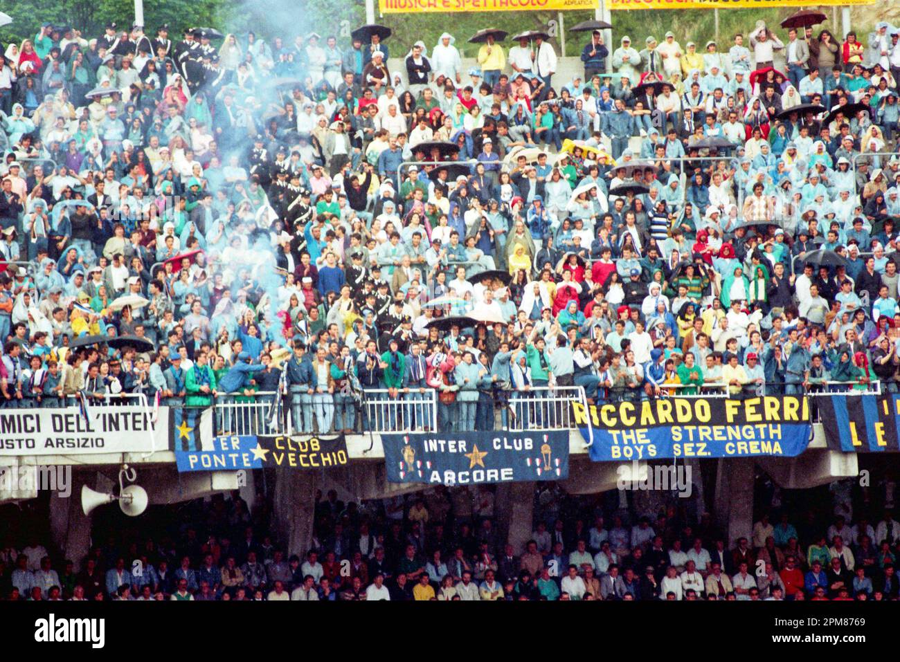 Italia stagione ultraana Serie A 1986-87 - nella foto - ascoli-Inter tifosi ad ascoli Foto Stock