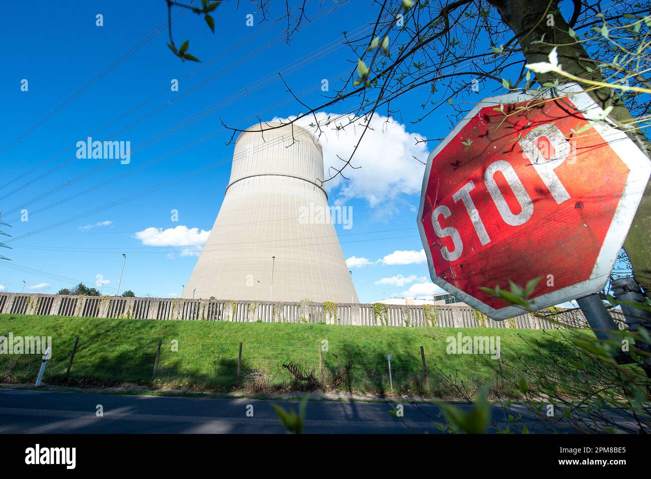 Atomkraftwerk in Lingen / RWE/ Emsland / Niedersachsen / Deutschland / centrale nucleare / npp / Germania Foto Stock