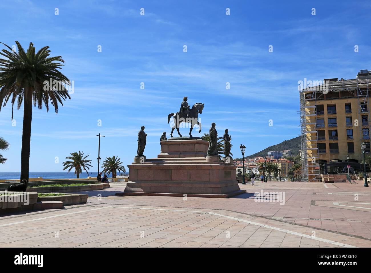 Statua di Napoléon e dei suoi fratelli, Place de Gaulle (alias Place Diamant), Ajaccio, Corse-du-Sud, Corsica, Francia, Mar Mediterraneo, Europa Foto Stock