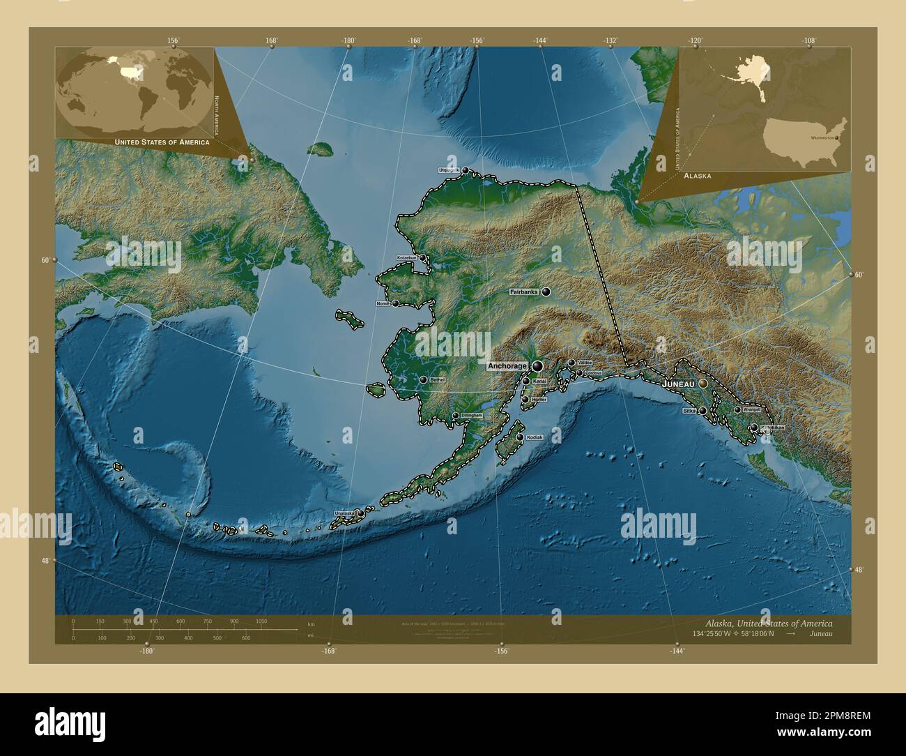 Alaska, stato degli Stati Uniti d'America. Mappa di altitudine colorata con laghi e fiumi. Località e nomi delle principali città della regione. Angolo auxi Foto Stock