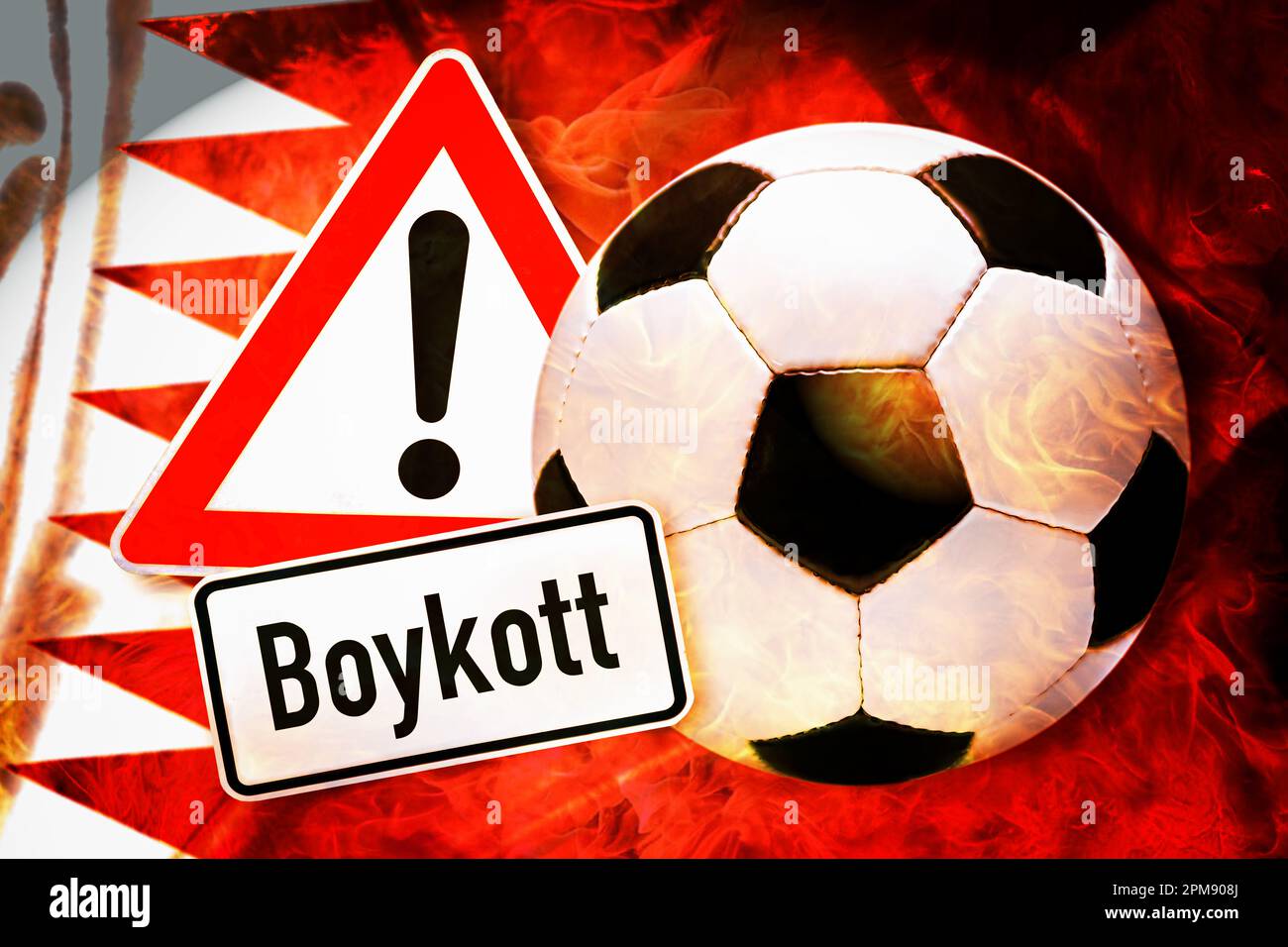 FOTOMONTAGE, Schwarz-Weißer Fußball mit Warnschild und Schriftzug Boykott vor Fahne von Katar, Symbolfoto Fußballweltmeisterschaft Foto Stock