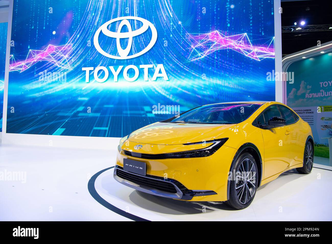Toyota PRIUS 2,0 Dynamic Force Hybrid in mostra al Salone Internazionale dell'Auto di Bangkok 2023 il 21 marzo 2023 a Nonthaburi, Thailandia. Foto Stock
