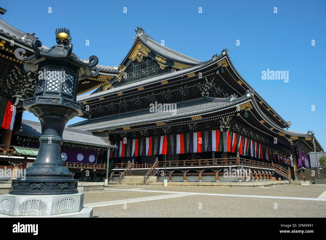 Kyoto, Giappone - 28 marzo 2023: Il tempio Higashi Honganji è un tempio buddista di Kyoto, Giappone. Foto Stock