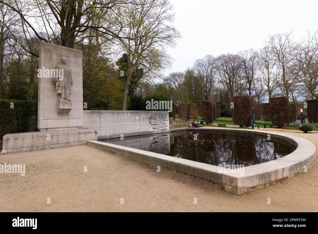 Statua di Adolphe Eugène Jean Henri Max (30 dicembre 1869 – 6 novembre 1939), politico liberale belga e sindaco della città di Bruxelles fr Foto Stock