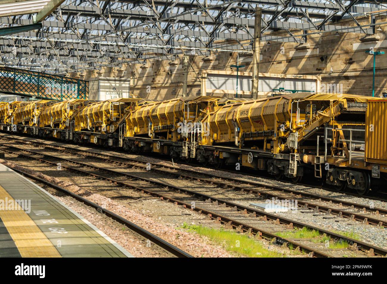 Gli ingegneri civili si allenano sulla piattaforma 4 di Carlisle. Foto Stock