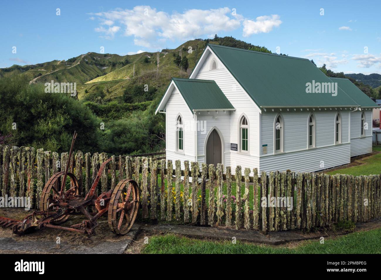 La chiesa di Whangamomona sulla Forgotten World Highway, North Island, Nuova Zelanda Foto Stock