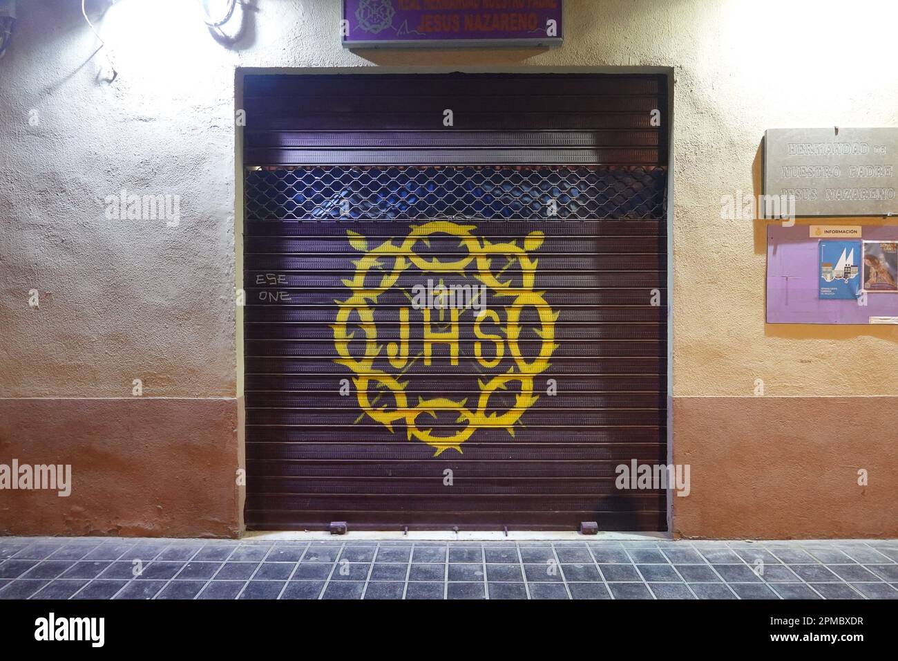 Valencia, Stadtteil Grau (Grao), religiöse Inschrift an einem Laden // Valencia, distretto di Grau (Grao), simbolo religioso in un negozio Foto Stock