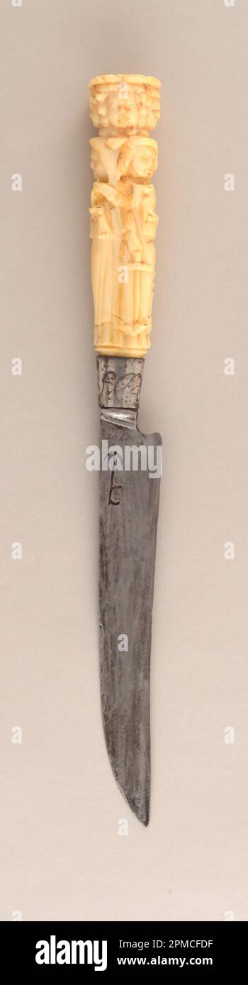 Coltello (Paesi Bassi); avorio, argento, acciaio; L x P: 23,6 x 2,3 cm (9 5/16 x 7/8 poll.); collezione Robert L. Metzenberg, regalo di Eleanor L. Metzenberg; 1985-103-167 Foto Stock Coltello (Paesi Bassi); avorio, argento, acciaio; L x P: 23,6 x 2,3 cm (9 5/16 x 7/8 poll.); collezione Robert L. Metzenberg, regalo di Eleanor L. Metzenberg; 1985-103-167 Foto Stock