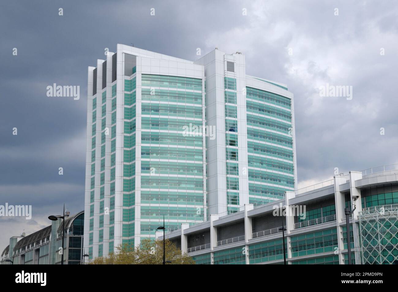 University College Hospital London, Euston Road, Londra, Inghilterra, Regno Unito. Architetti: Llewelyn Davies Foto Stock