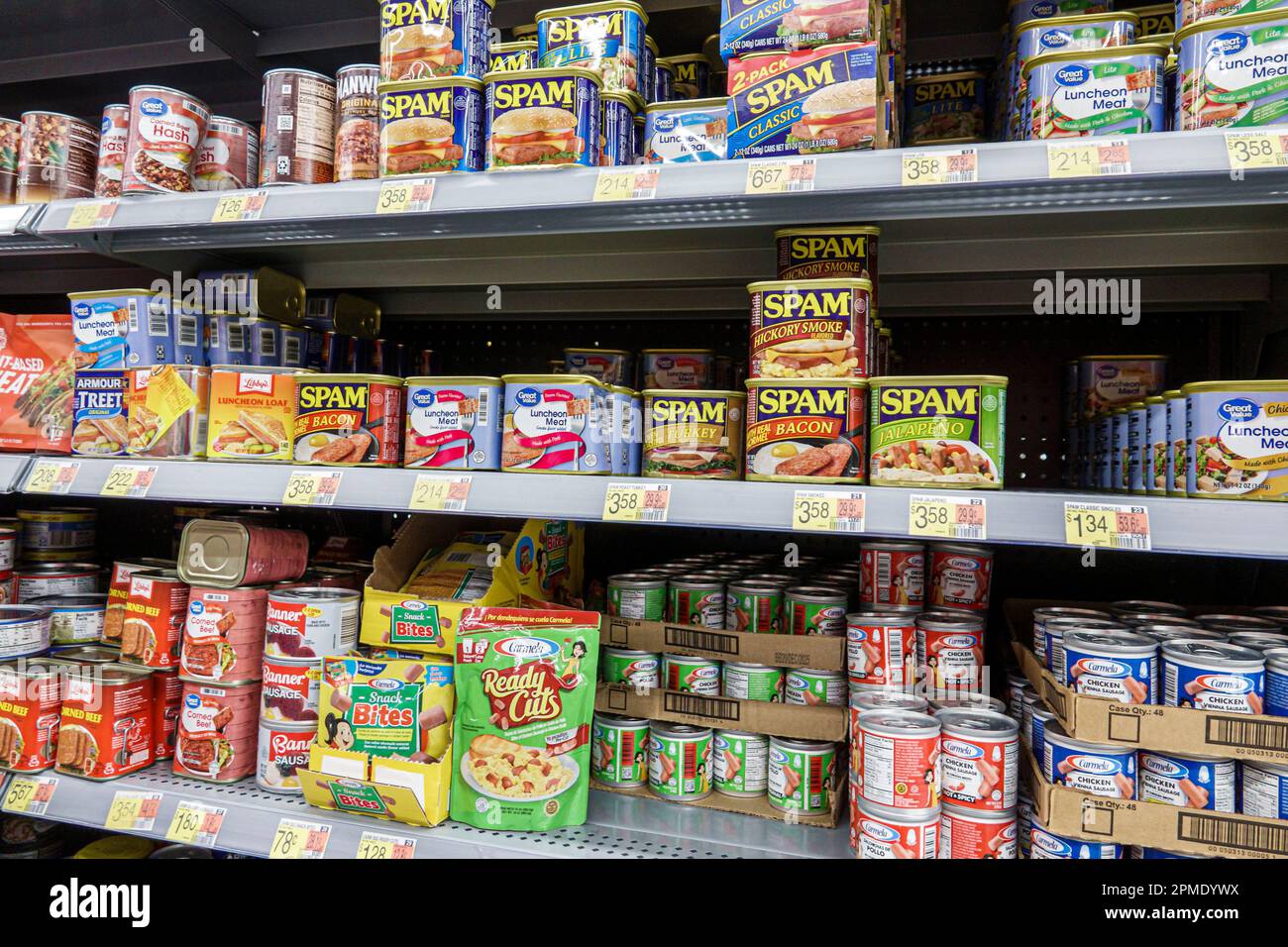 Miami Florida Hallandale Beach, Walmart Supercenter sconto grande scatola reparto, pranzo in scatola Spam carne in scatola Vienna salsicce salsiccia, negozi business Foto Stock
