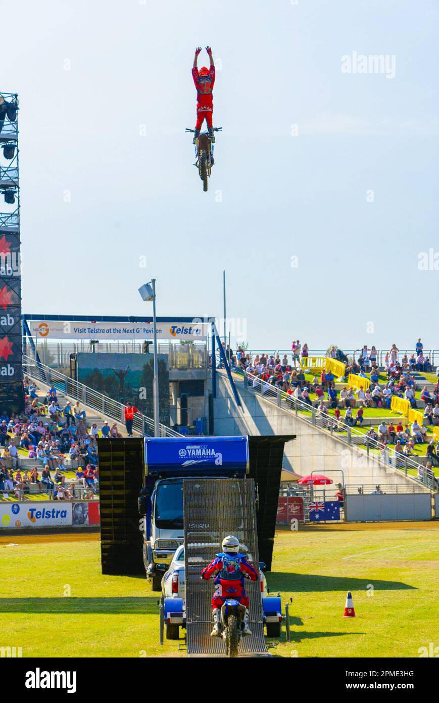 Motocicletta stunt ride al Royal Easter Show 2007 di Sydney, Australia. Foto Stock