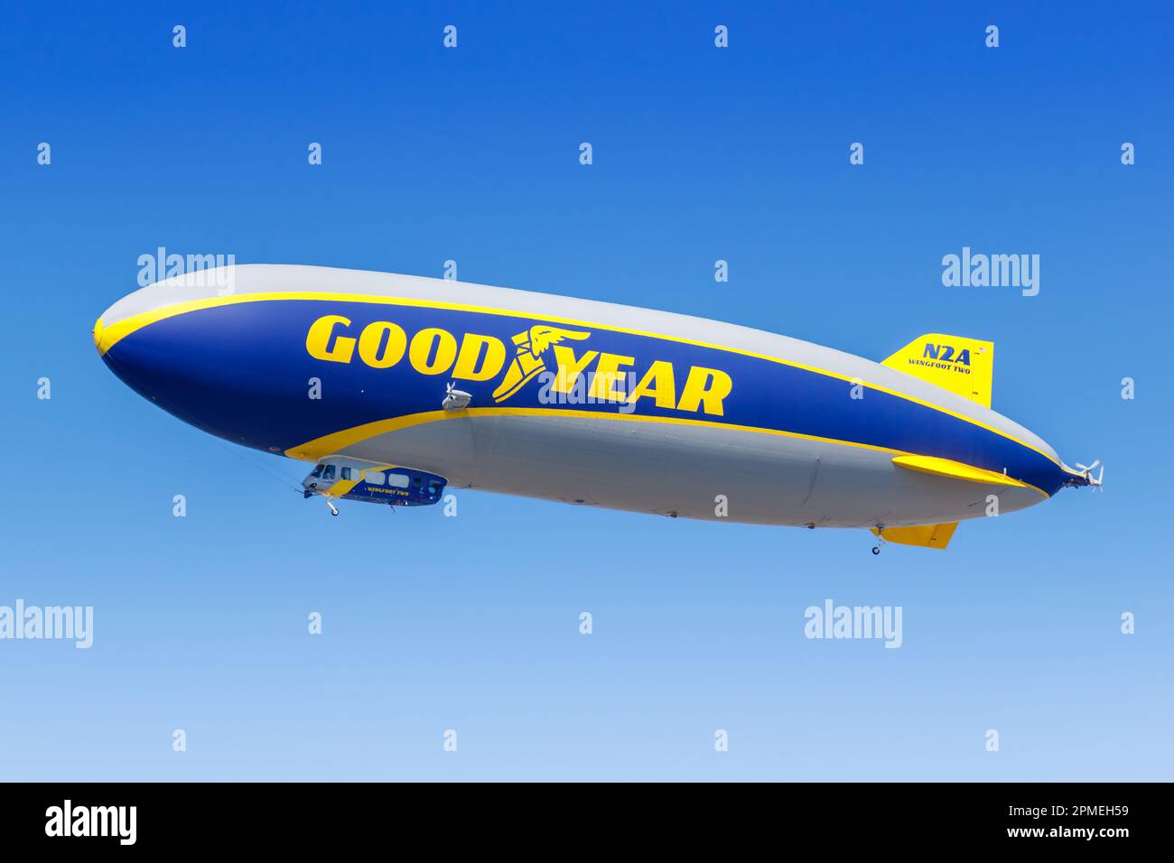 Fort Lauderdale, Stati Uniti – 13 novembre 2022: Nave aerea Goodyear Zeppelin NT a Fort Lauderdale negli Stati Uniti. Foto Stock