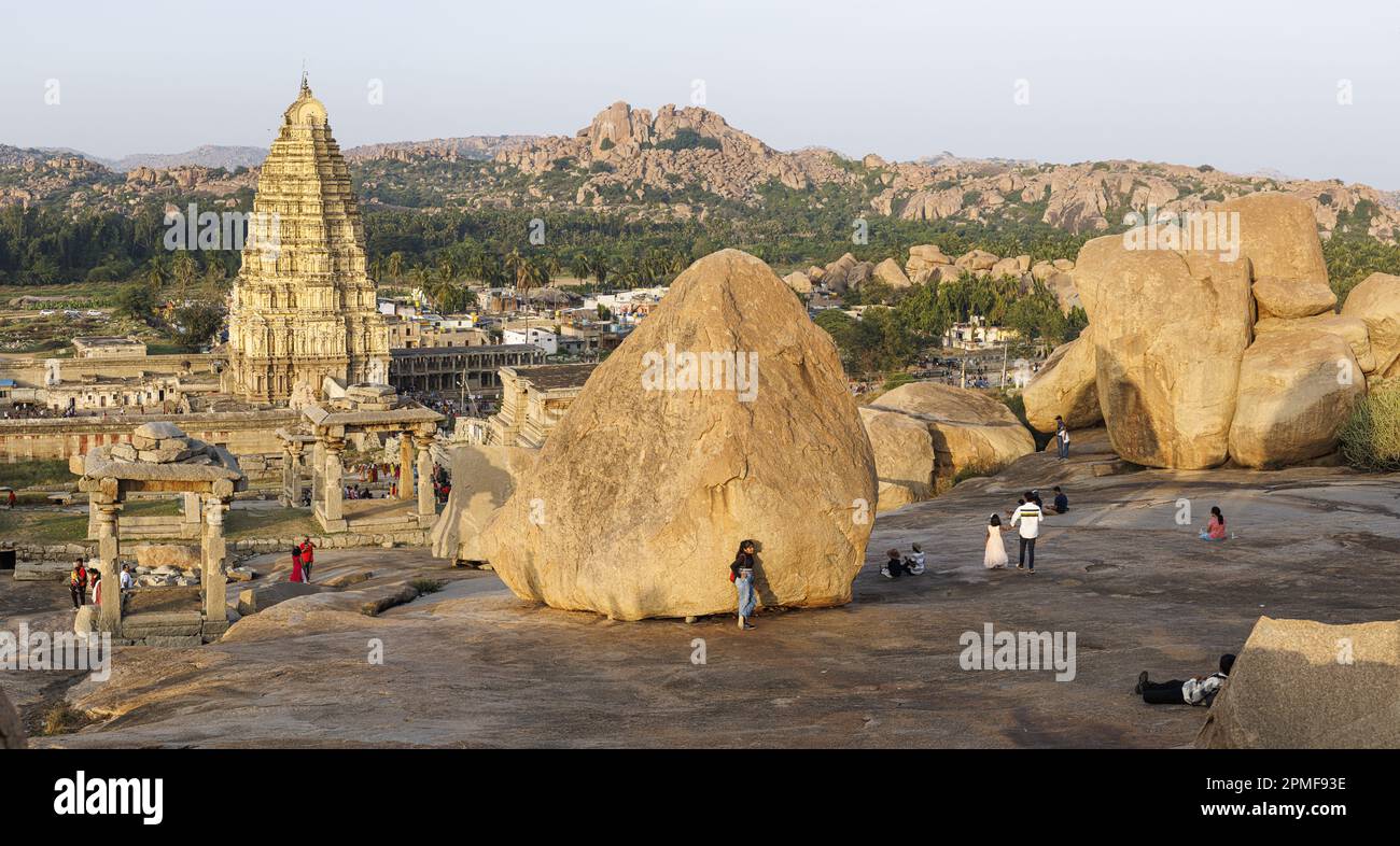 India, Karnataka, Hampi, patrimonio mondiale dell'UNESCO, Sree Virupaksha tempio gopuram Foto Stock