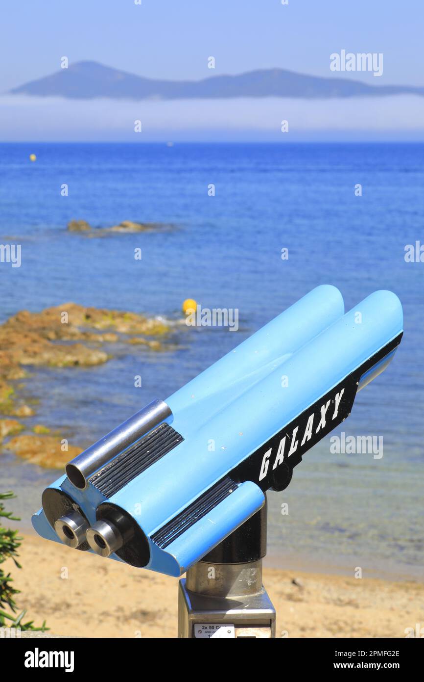 Francia, Var, Saint Tropez, Plage de la Ponche, telescopio panoramico Galaxy Foto Stock