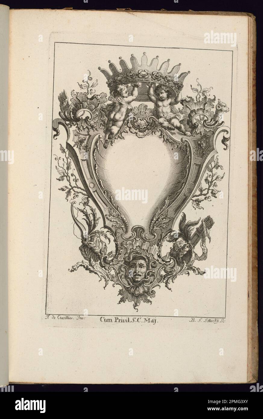 Bound Print, Cartouche con due Genii Holding Open Crown; disegnata da Francois de Cuvilliés il Vecchio (Belgio, Germania attiva, 1695 - 1768); Print Maker: Balthazar Sigismond Setlezky (tedesco, 1695 - 1774); Germania; incisione e incisione su carta Foto Stock