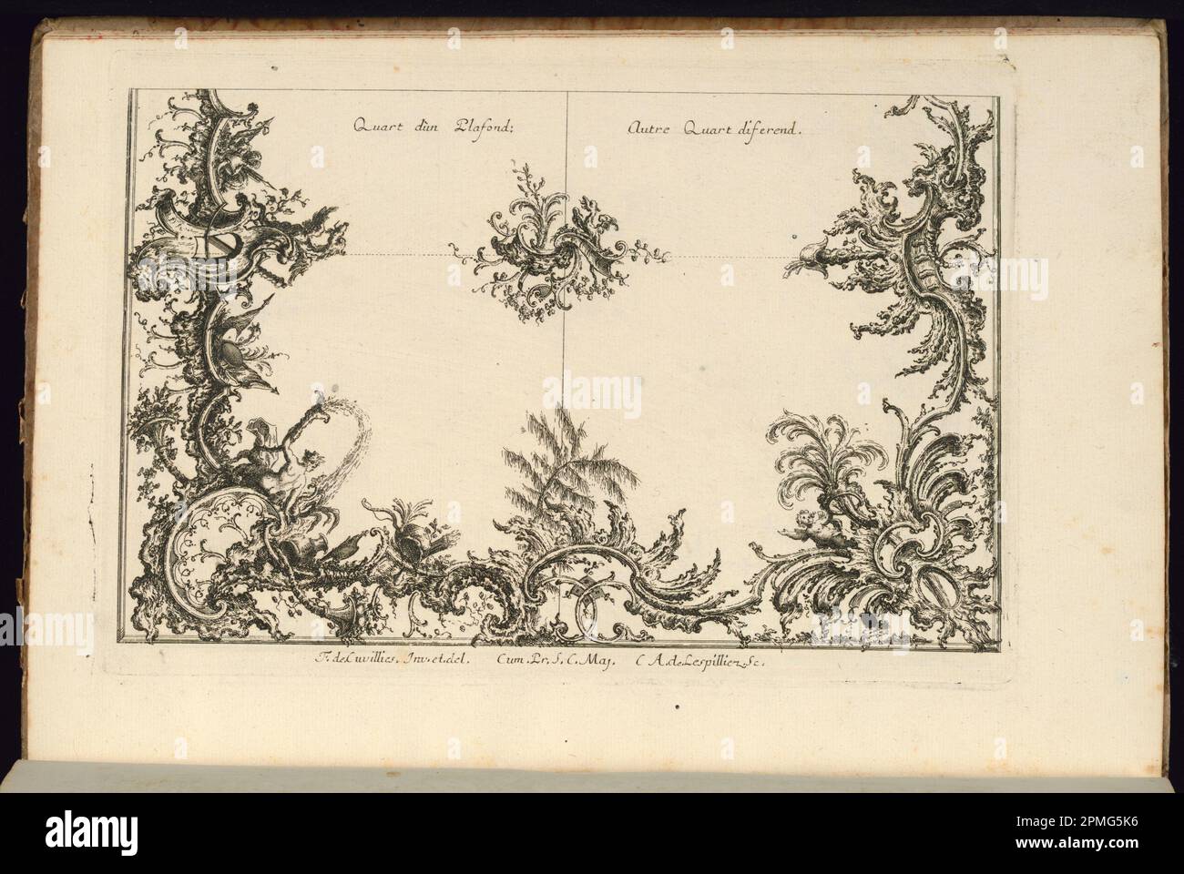 Stampa rilegata, due quarti di un soffitto; progettata da Francois de Cuvilliés il Vecchio (Belgio, Germania attiva, 1695 - 1768); Print Maker: Carl Albert von Lespilliez (tedesco, 1723 - 1796); Germania; incisione e incisione su carta; 19 x 27,6 cm (7 1/2 x 10 7/8 in.) Foto Stock