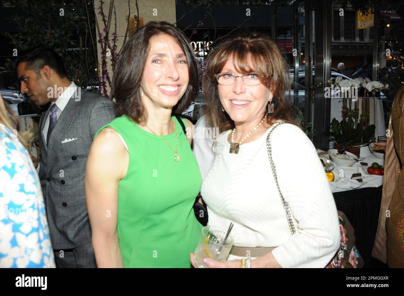 Kayla Rockefeller lancia gioielli con PARK Magazine NY, con Julia HAART, Isabelle Bscher, Couri Hay, Elton Ilirjani, Nadja Sayej, Alina Mehrle Foto Stock