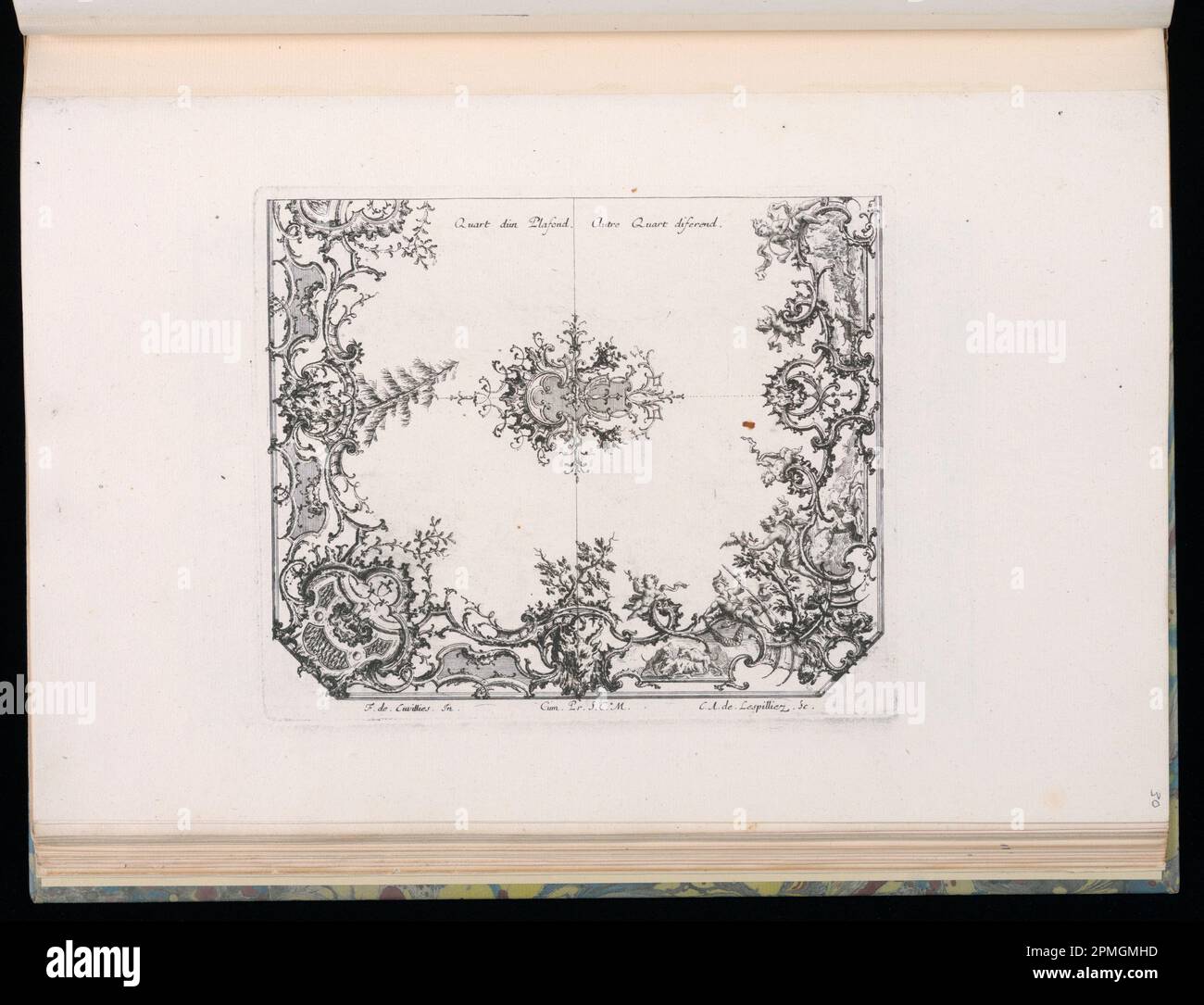 Stampa rilegata, disegno per ornamento da soffitto; progettato da Francois de Cuvilliés il Vecchio (Belgio, Germania attiva, 1695 - 1768); Print Maker: Carl Albert von Lespinliez (tedesco, 1723 - 1796); Germania; incisione e incisione su carta; 18,3 x 21,8 cm (7 3/16 x 8 9/16 in.) Foto Stock
