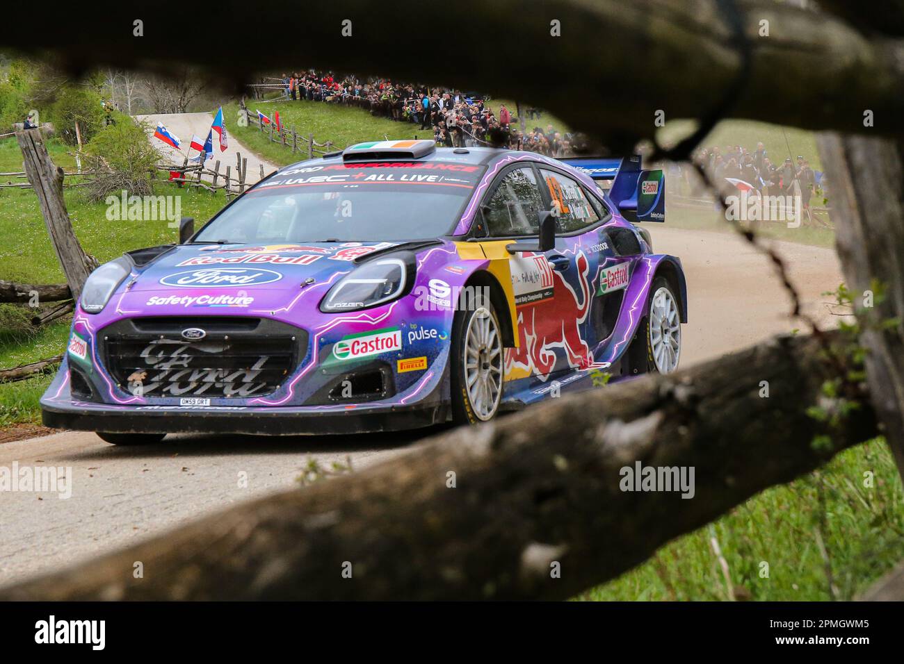 Foto del file datata 23-04-2022 di Craig Breen, famoso campione di rally irlandese, durante il WRC Croatia Rally. Durante i test pre-evento per il Rally di Croazia, il famoso campione irlandese di rally Craig Breen è scappato fuori pista e è morto su una strada locale a Golubovac nei pressi di Lobor, in Croazia, il 13 aprile 2023. Breen colpì l'estremità anteriore sinistra di un palo di legno e morì sul posto. Il passeggero James Fulton è rimasto inferito. Breen è stato uno dei più famosi piloti di rally. È figlio di Ray Breen, il campione nazionale irlandese di rally. Ha iniziato il karting all'età di nove anni, e il rally all'età di 17 anni. Dal 2019 al 2021, egli dro Foto Stock