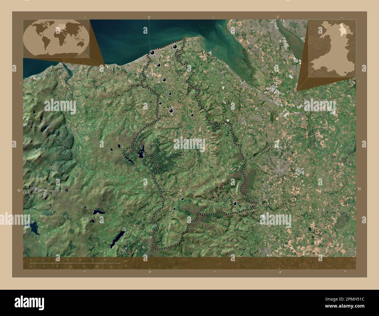 Denbighshire, regione del Galles - Gran Bretagna. Mappa satellitare a bassa risoluzione. Posizioni delle principali città della regione. Mappe delle posizioni ausiliarie degli angoli Foto Stock