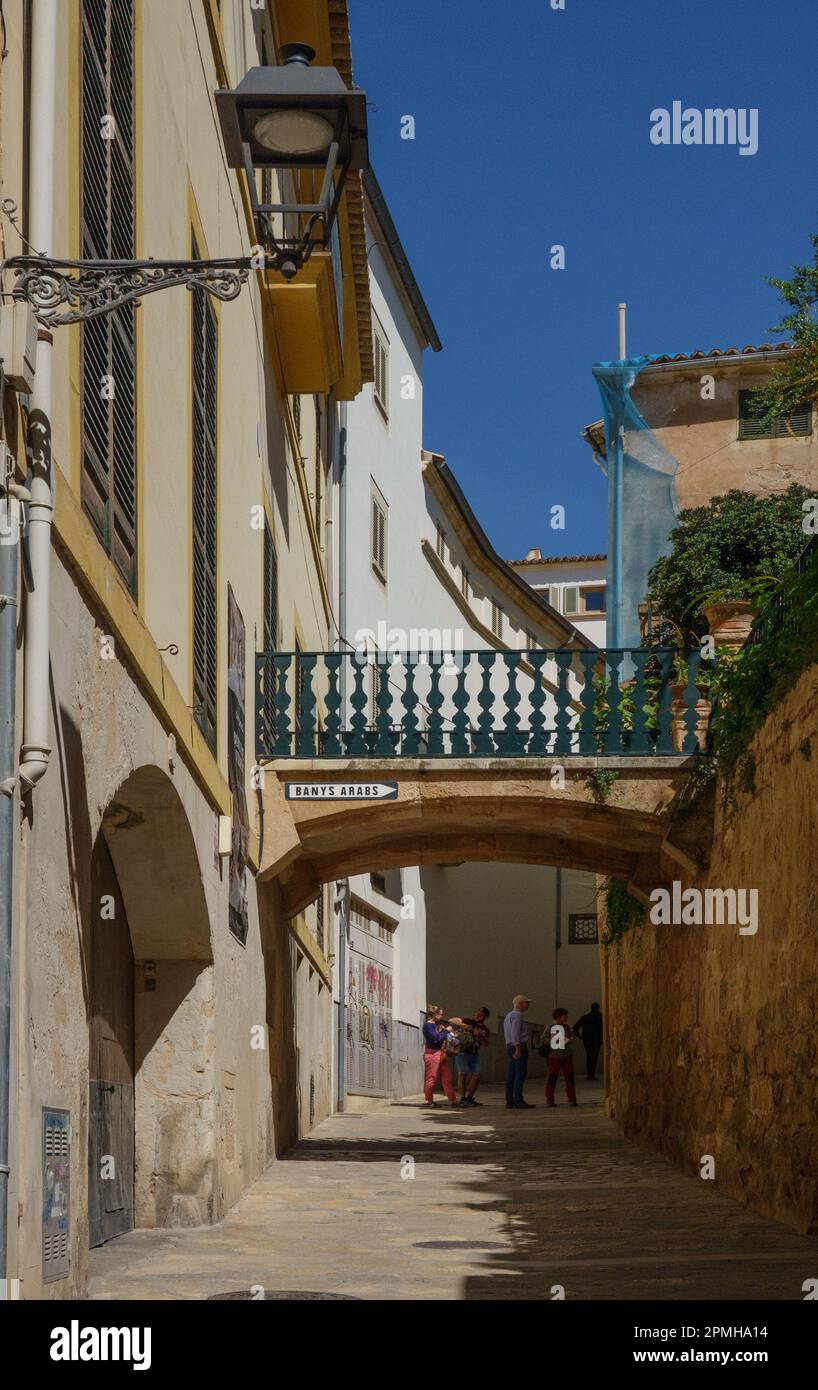 Palma di Maiorca, Spagna -30 marzo 2023. Strada vicino al Banys Arabs a Palma, Maiorca Foto Stock