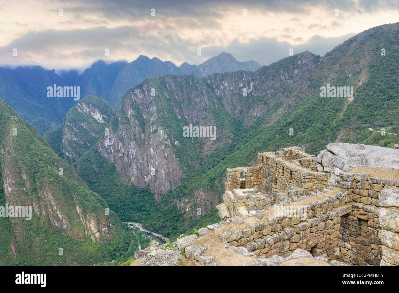 Machu Picchu, patrimonio dell'umanità dell'UNESCO, città in rovina degli Incas, Andes Cordillera, provincia di Urubamba, Cusco, Perù, Sud America Foto Stock