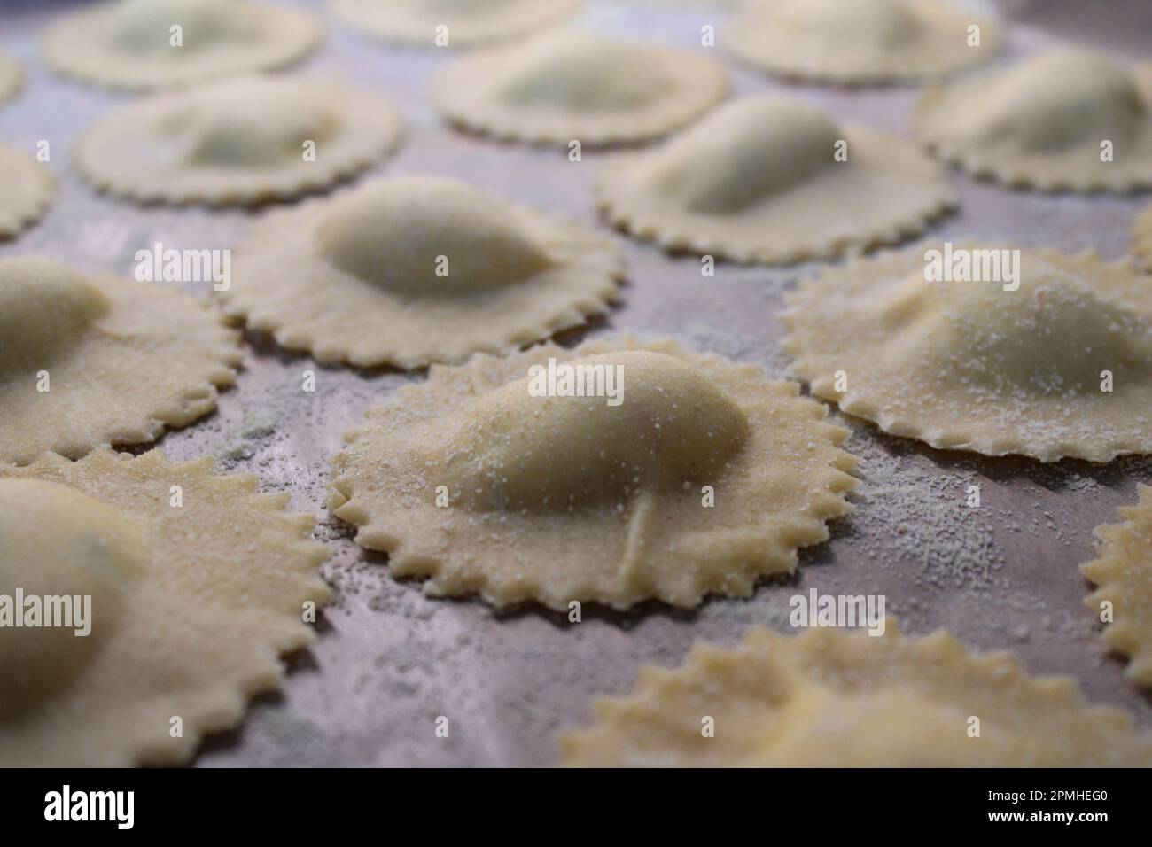 Ravioli ripieni in angolo cottura Foto Stock