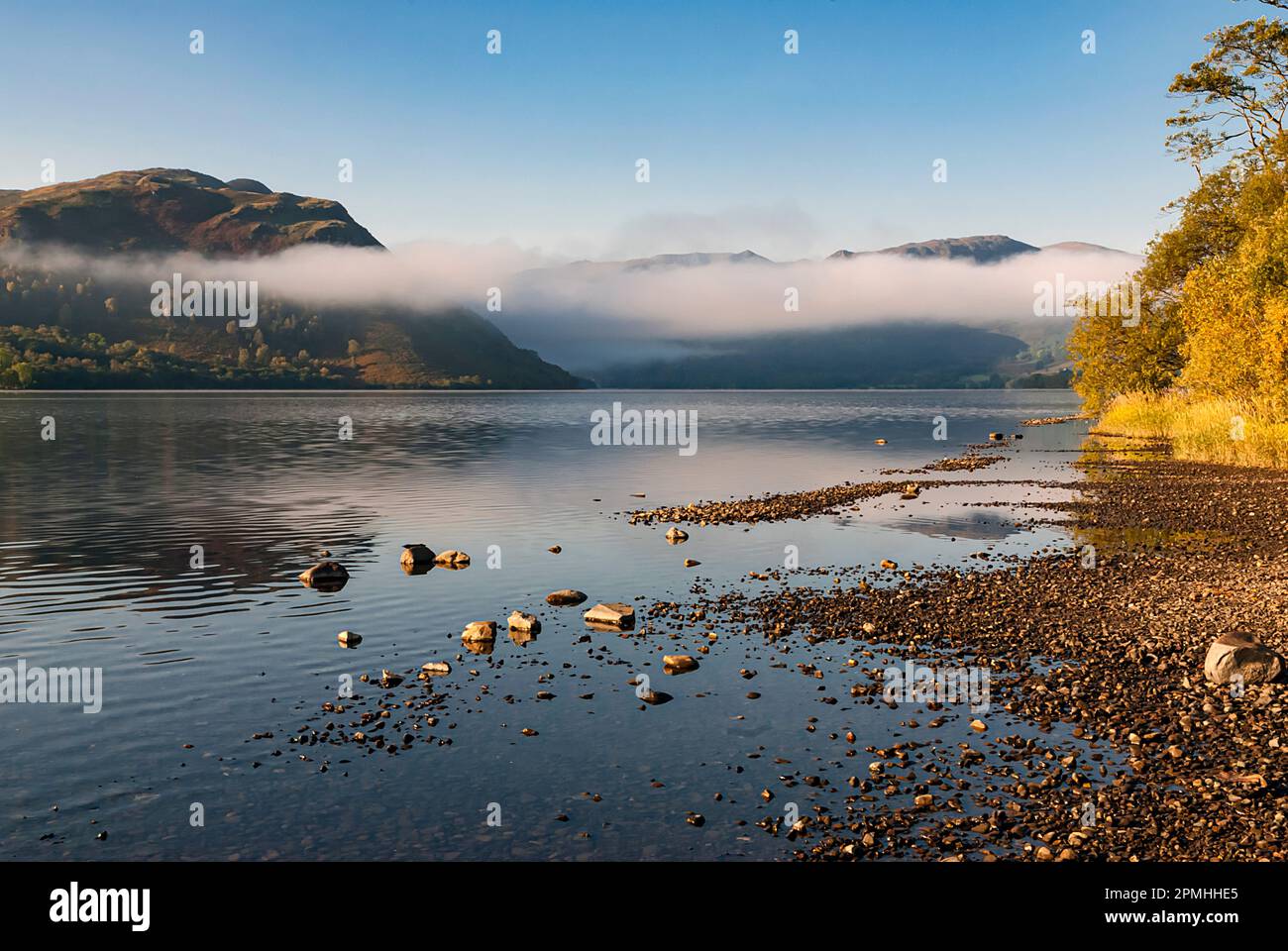 Luce mattutina, Ullswater, Lake District National Park, patrimonio dell'umanità dell'UNESCO, Cumbria, Inghilterra, Regno Unito, Europa Foto Stock