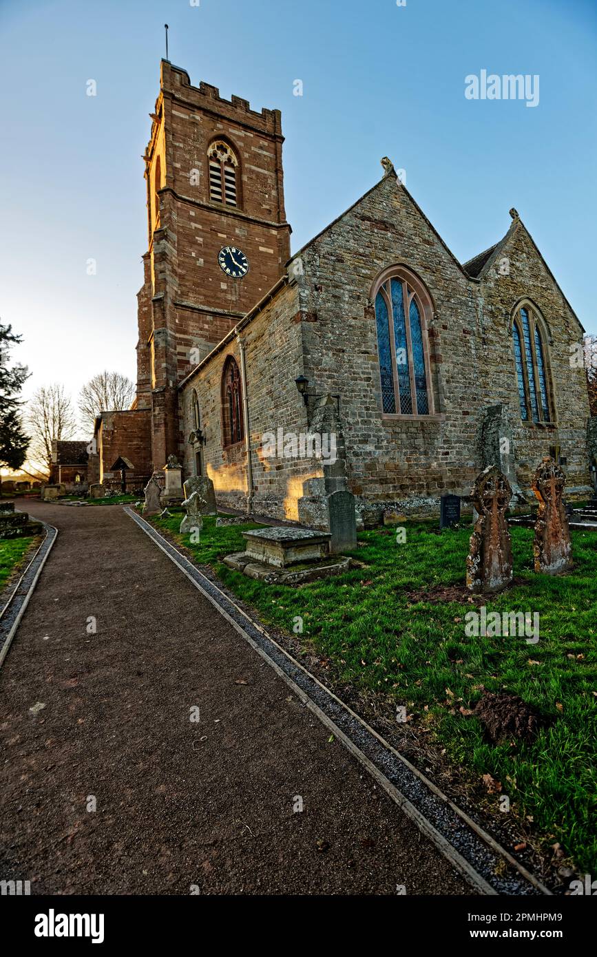Uno dei monumenti più belli del MuchMarcle di St Bartholemew, risale al XIV secolo e si pensa sia di Sir Hugh Audley e di sua moglie Isotta. Foto Stock