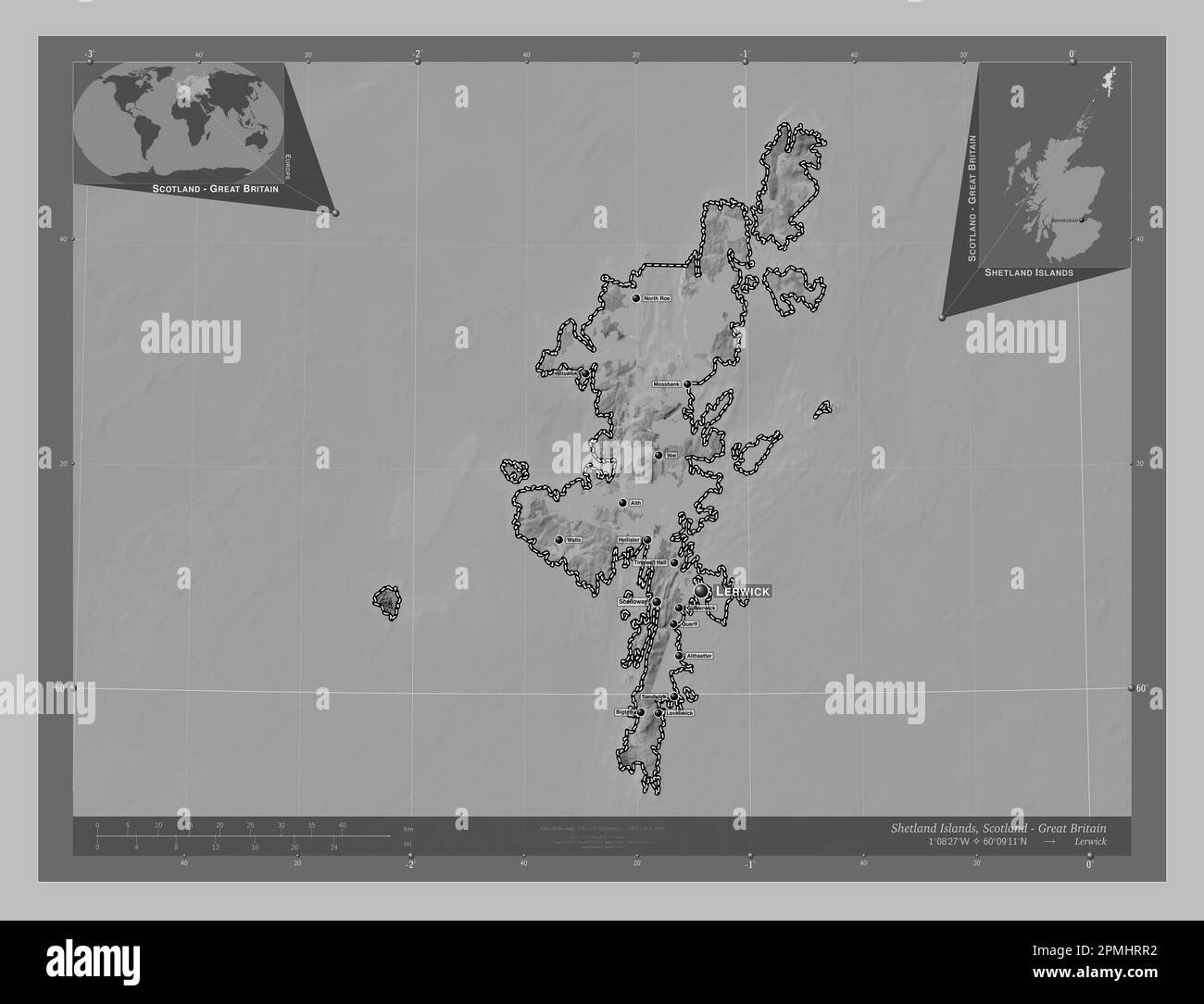 Isole Shetland, regione della Scozia - Gran Bretagna. Mappa in scala di grigi con laghi e fiumi. Località e nomi delle principali città della regione Foto Stock