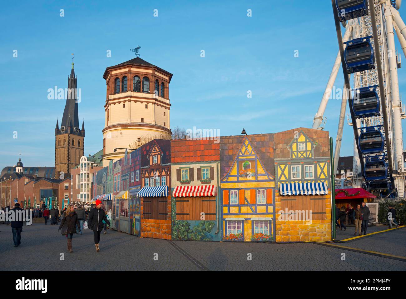 Mercatino di Natale, Torre del Castello, Museo Marittimo, Duesseldorf, Renania Settentrionale-Vestfalia, Germania Foto Stock