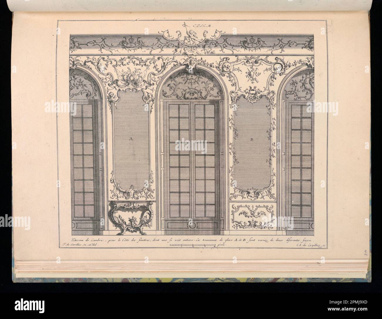Stampa rilegata, parete con due Trumeaux, Nouveaux desseins de Lambris (nuovi disegni di wainting); disegnata da Francesco de Cuvilliés il Vecchio (belga, Germania attiva, 1695 - 1768); incisa da Carl Albert von Lespinliez (tedesco, 1723 - 1796); Germania; incisione su carta; Platemark: 26 x 30,5 cm (10 1/4 x 12 pollici) Foto Stock