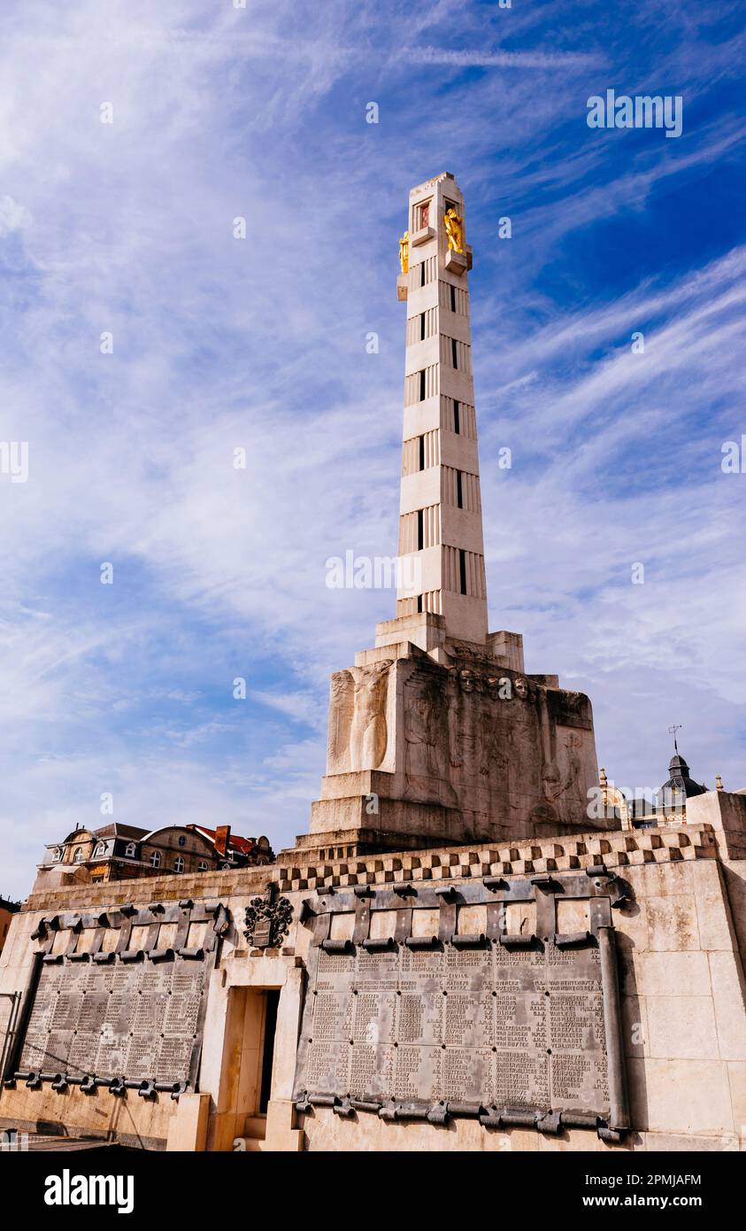 Vredesmonument. Obelisco eretto in memoria delle vittime della guerra della prima guerra mondiale. Leuven, Comunità fiamminga, Regione fiamminga, Belgio, Europa Foto Stock