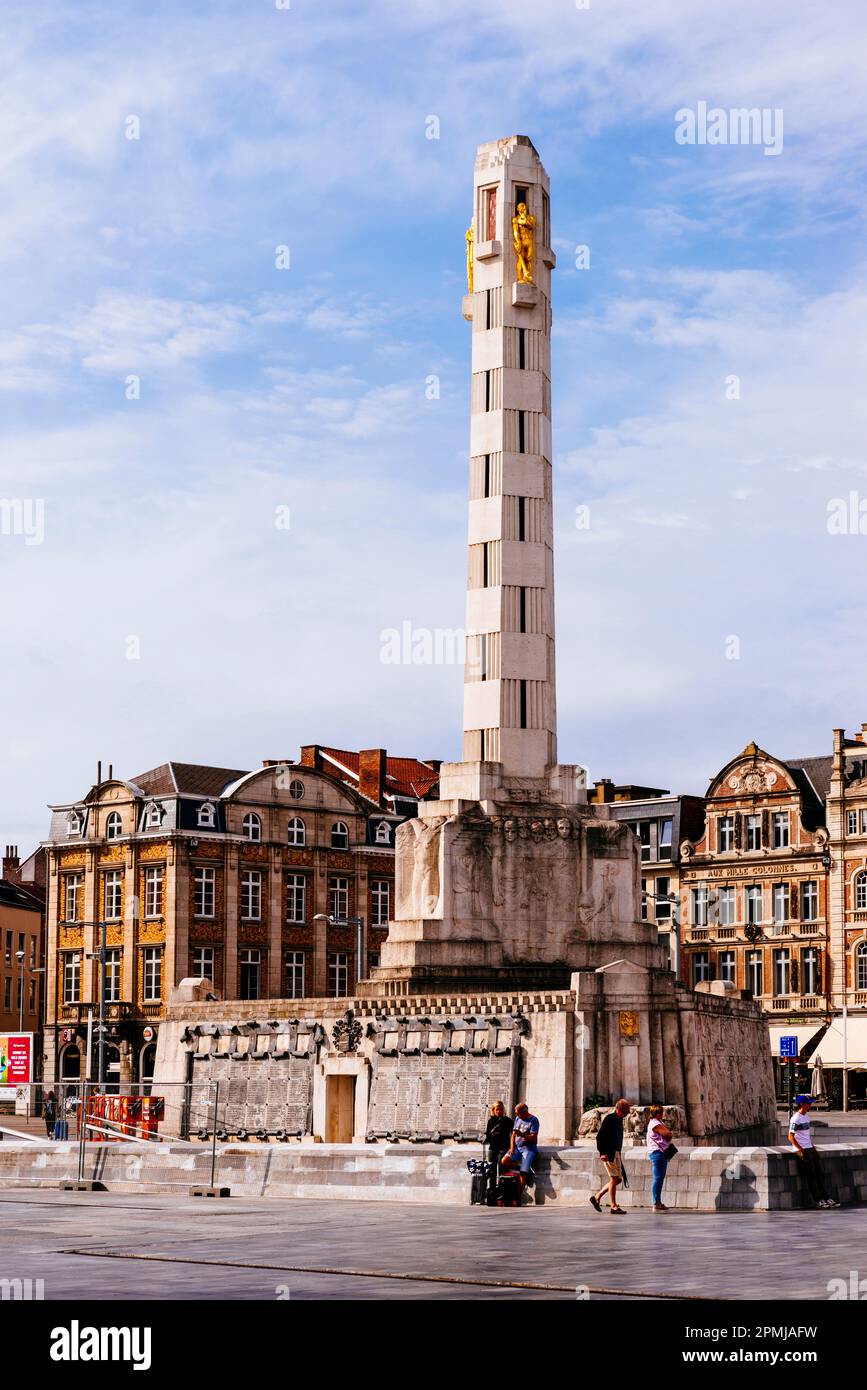 Vredesmonument. Obelisco eretto in memoria delle vittime della guerra della prima guerra mondiale. Leuven, Comunità fiamminga, Regione fiamminga, Belgio, Europa Foto Stock