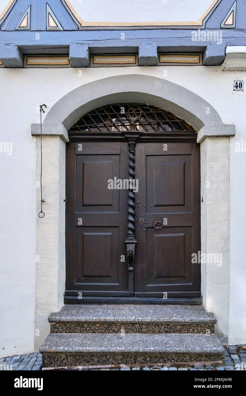 Porta d'ingresso storica, la cosiddetta bella Casa di Fischergasse n. 40, quartiere dei pescatori di Ulm, Baden-Wurttemberg, Germania, Europa. Foto Stock