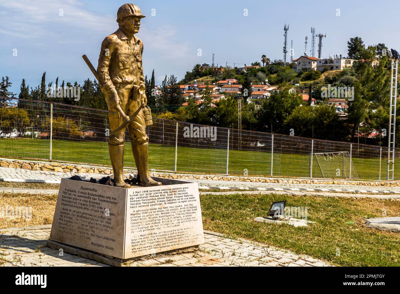 Tracce dell'ex miniera di rame a Lefka, Cipro Foto Stock