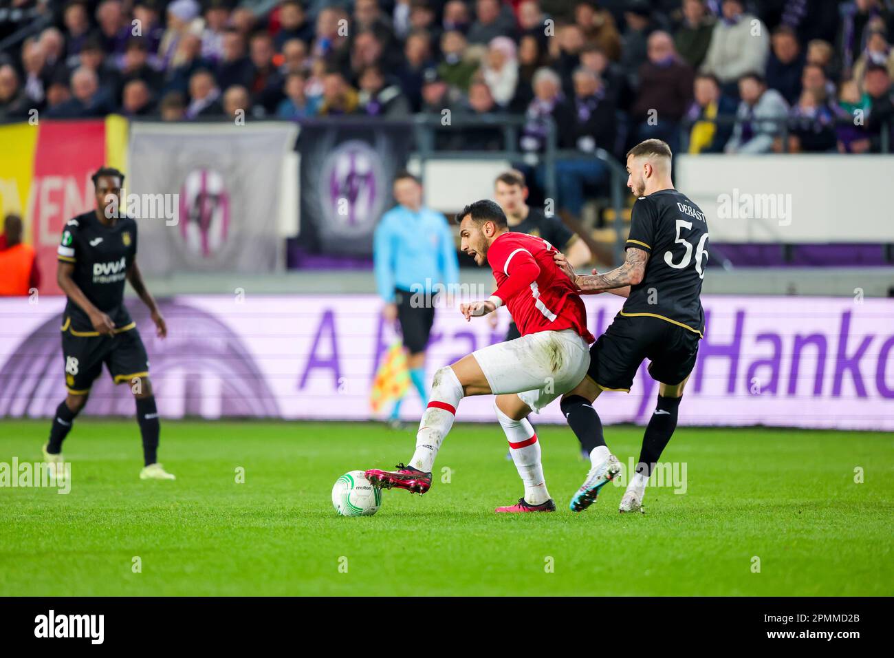 13-04-2023: Sport: Anderlecht v AZ BRUSSEL, BELGIO - APRILE 13: Durante la partita Quarter Final - prima tappa - UEFA Europa Conference League RSC Anderl Foto Stock