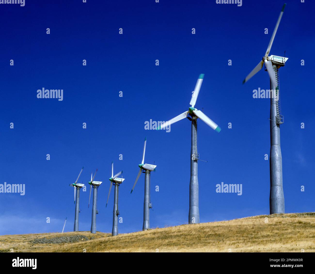 ALTAMONT PASS turbine eoliche POWER PLANT CALIFORNIA USA Foto Stock