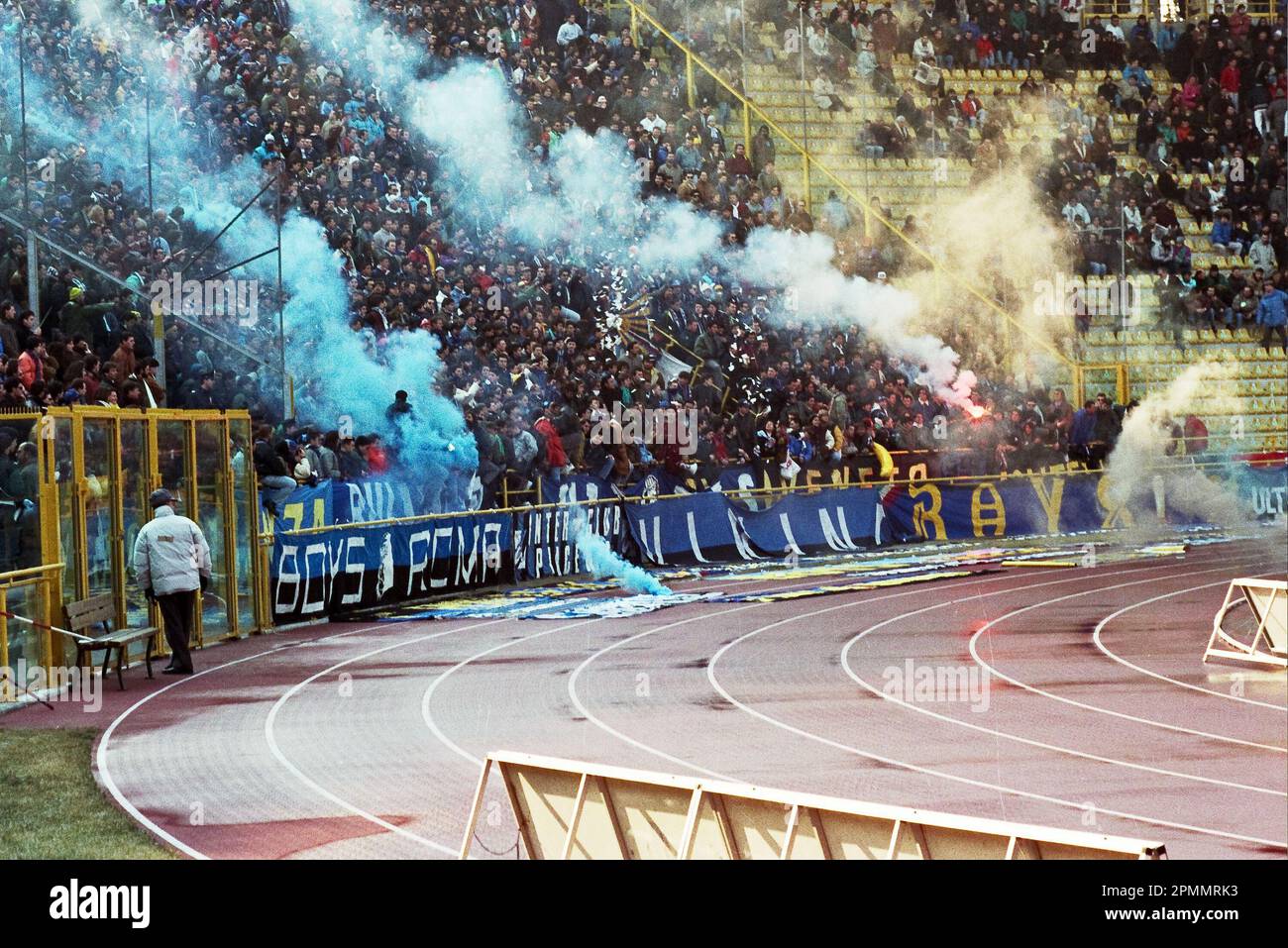 Italia stagione degli ultra 1990-91 Serie A - nella foto - bologna-inter Foto Stock