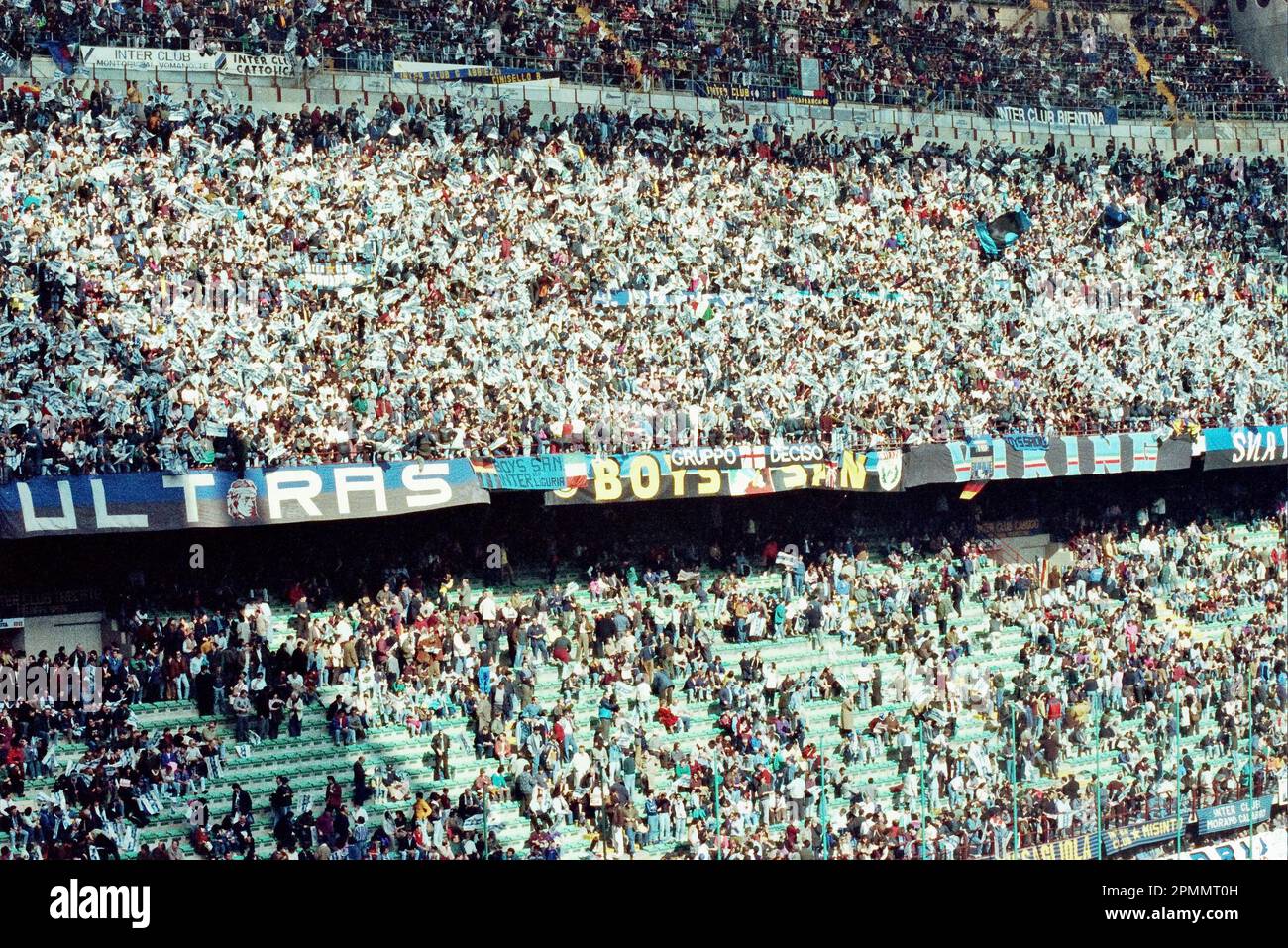 Italia stagione degli ultraini 1990-91 Serie A - nella foto - inter-juventus Foto Stock