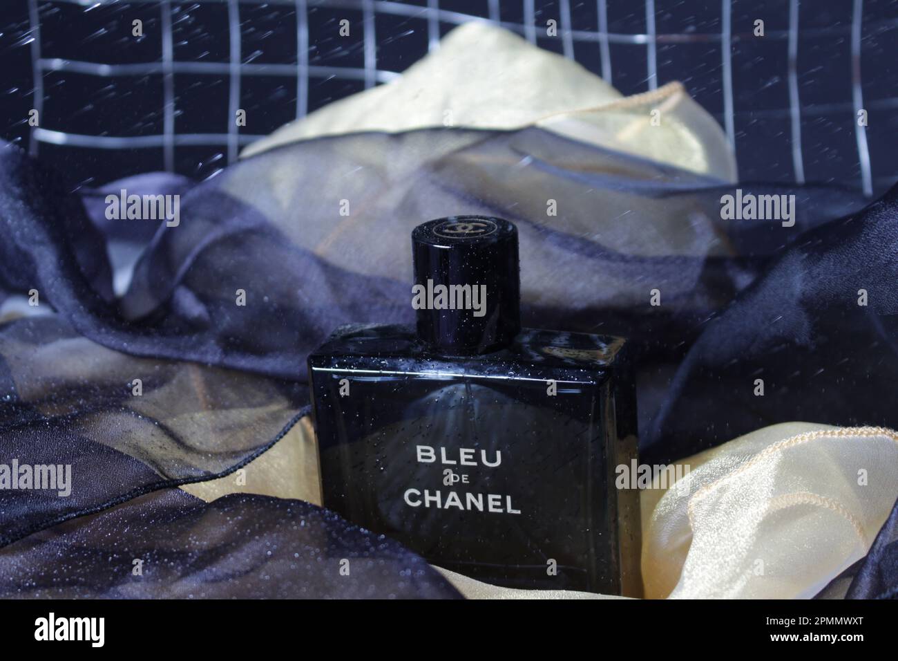 Blue De Chanel Perfume Pubblicità Foto Stock