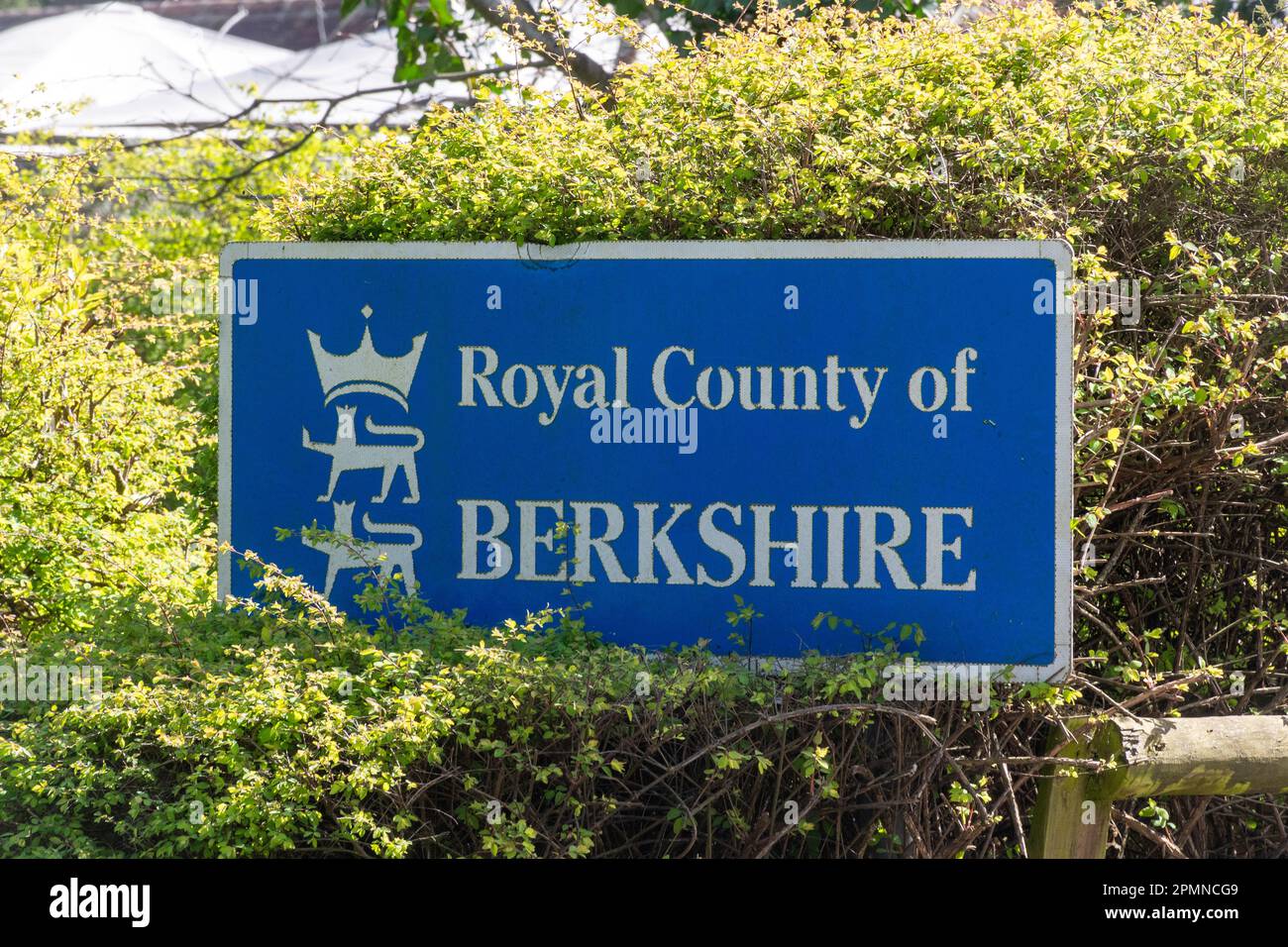 Royal County of Berkshire, cartello su Sonning Bridge, Inghilterra, Regno Unito Foto Stock