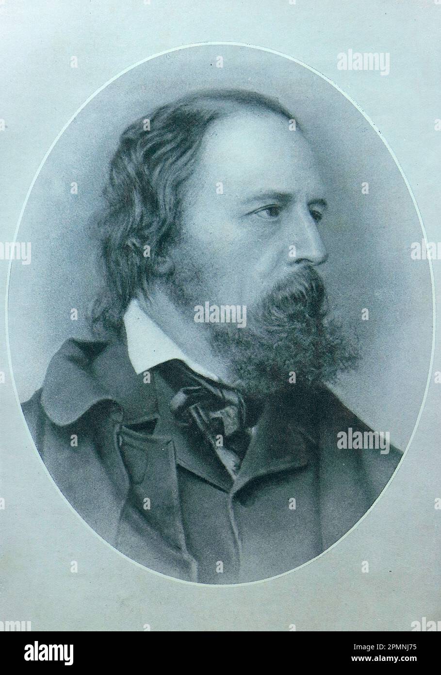 Lord Tennyson Centenary (nato il 6th agosto 1809): Poeta del Somersby, Lincolnshire. Questo ritratto di Lord Tennyson è tratto da un disegno in gesso di M. Arnault. Da un anno legato: L'anno meraviglioso, 1909. Un resoconto illustrato dei risultati e degli eventi degni di nota del Daily News, Londra e Manchester, pubblicato da Headley Brothers, 1909. Foto Stock