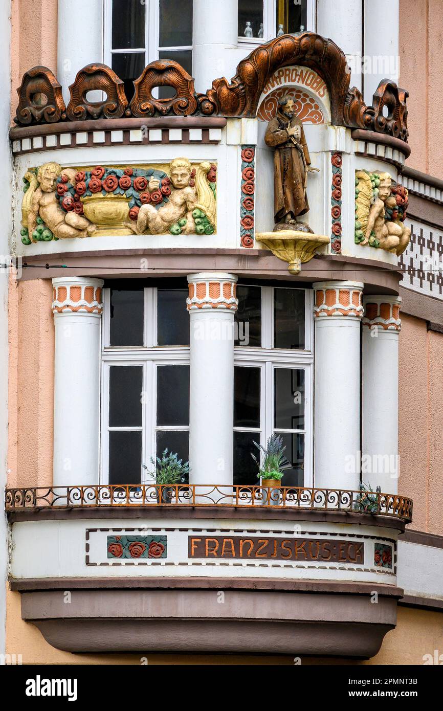 L'angolo al piano superiore di un edificio a Coblenza, Germania Foto Stock