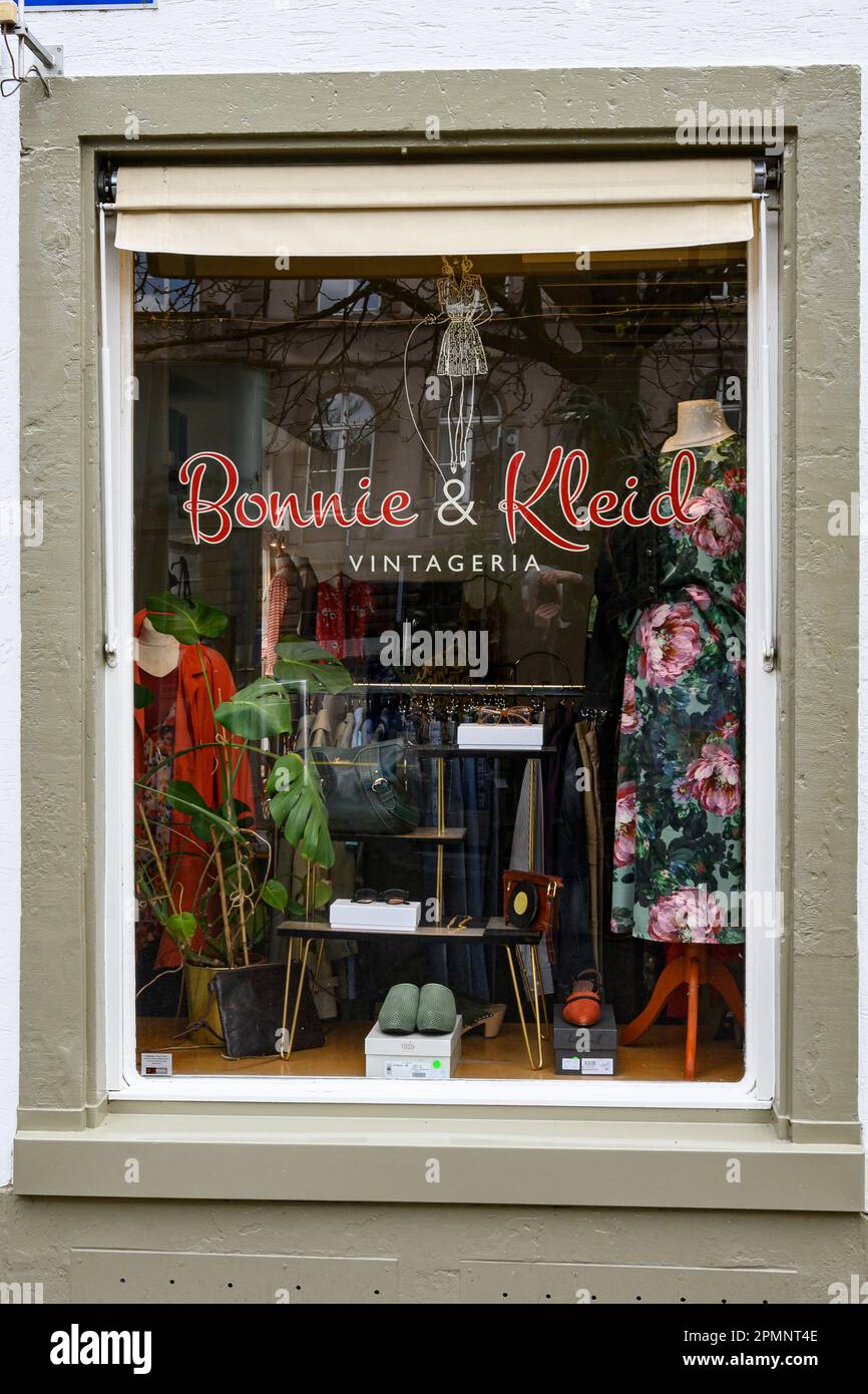 Uno storefront a Basilea, in Svizzera Foto Stock