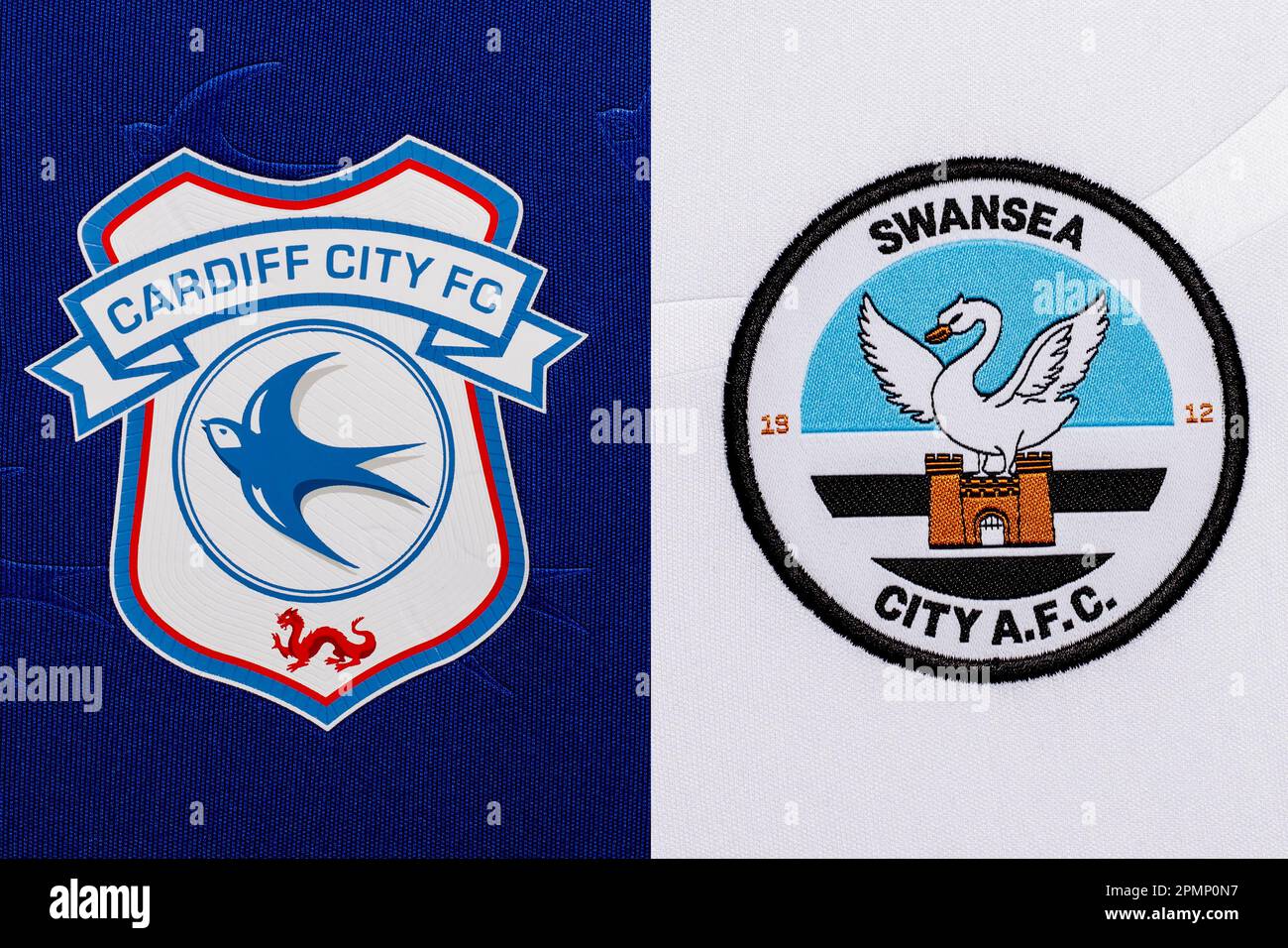 Venite a Swansea City e Cardiff City badge Foto Stock