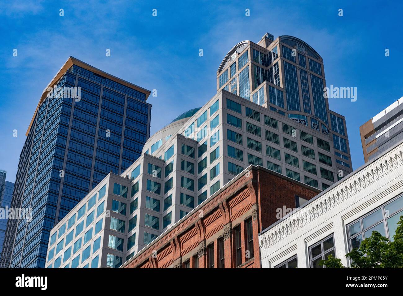 Vari stili di architettura nel centro di Seattle, Washington, Stati Uniti; Seattle, Washington, Stati Uniti d'America Foto Stock